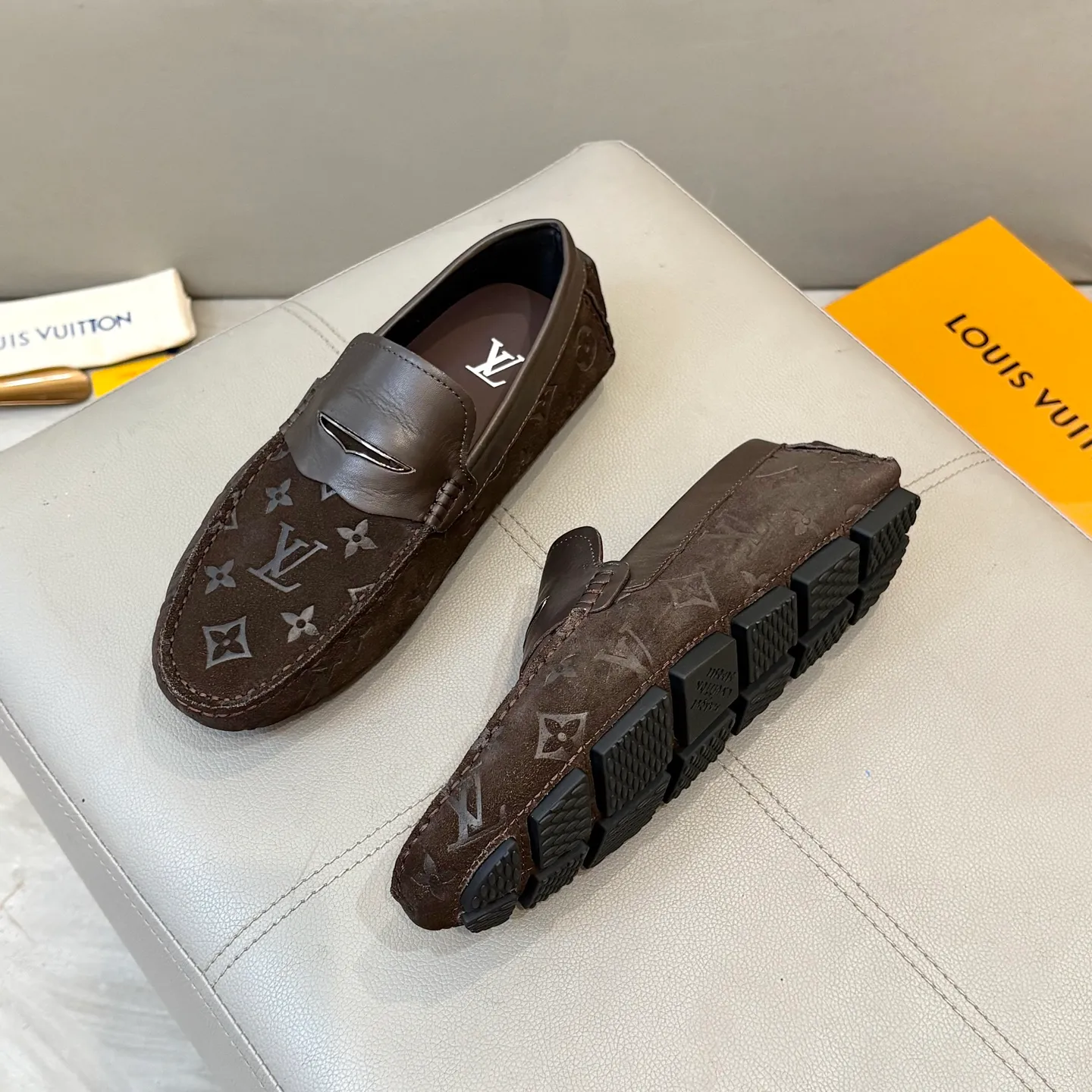Factory price: 460💰LV men's beanie shoes 2025 official website synchronization <market top version> imported nubuck leather/embossed ➕ black cowhide original packaging. Size 38-45